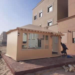 النجم اللامع للمظلات والسواتر | بناء المجالس في حي الحمدانية بجدة: رمز الأصالة والضيافة العصرية