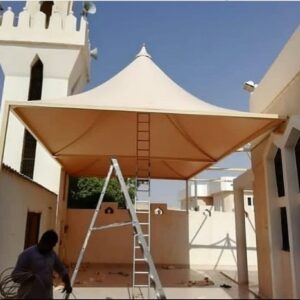 النجم اللامع للمظلات والسواتر | “المظلات الهرمية: جمالية ووظيفة مضافة في حي الشفاء بجدة”