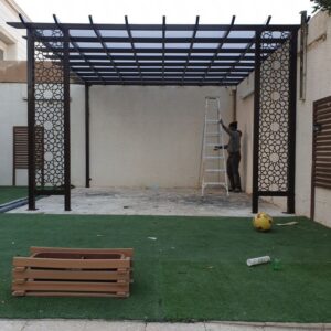 النجم اللامع للمظلات والسواتر | البرجولات في حي السلامة بجدة: إبداع الظل وجمالية المساحات الخارجية