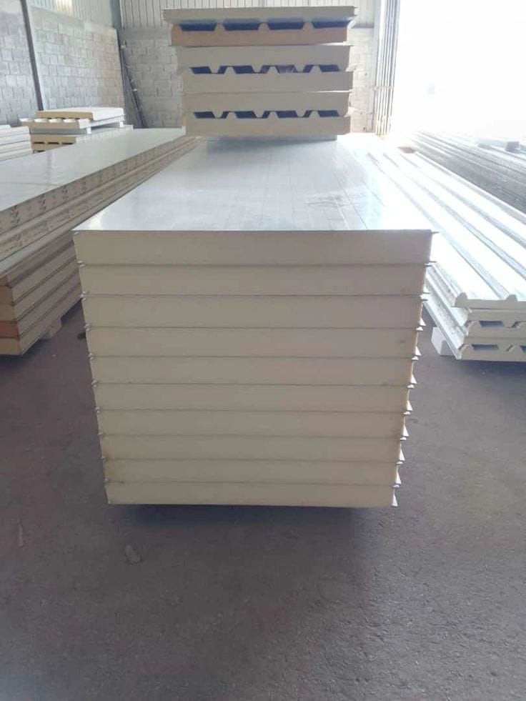 النجم اللامع للمظلات والسواتر | تركيب أسقف ساندوتش بانل في جدة حي الروضة | تركيب اسقف مقاومة للحرائق