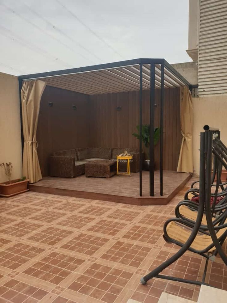 IMG-20250922-WA0273 النجم اللامع للمظلات والسواتر | تركيب جلسات برجولات حدائق في جدة حي الجامعة | أفكار وتصاميم حديثة لحديقة مثالية