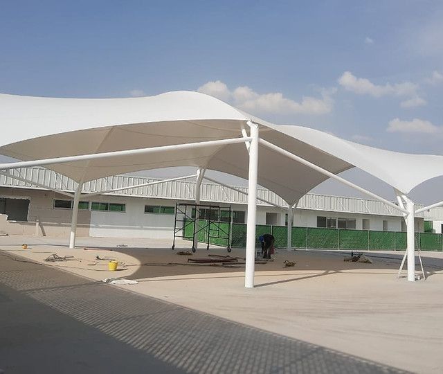 النجم اللامع للمظلات والسواتر | مظلات ملاعب جدة حي الحمراء | تركيب مظلات خارجية للملاعب بجودة عالية وأسعار تنافسية