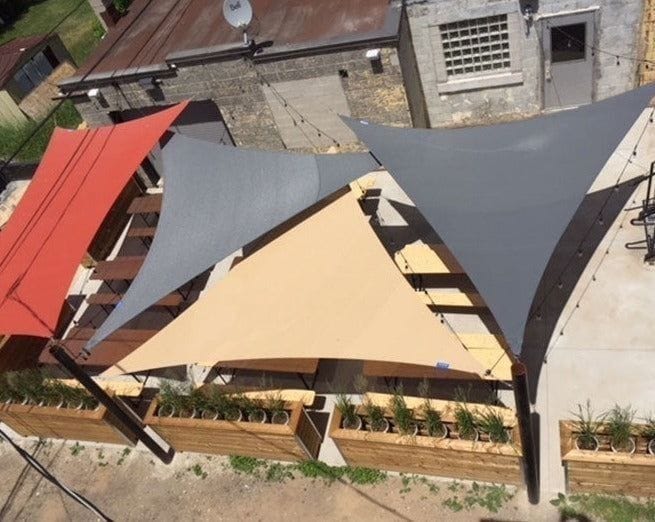 النجم اللامع للمظلات والسواتر | تركيب مظلات شد إنشائي في جدة حي المروة | أفضل انواع المظلات بأفضل الأسعار