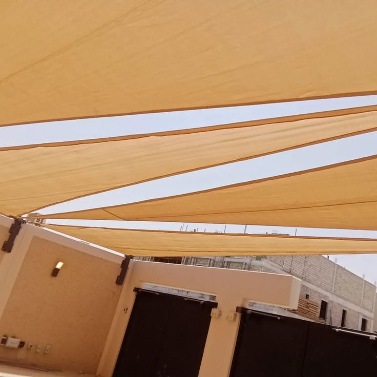 النجم اللامع للمظلات والسواتر | تركيب مظلات شد إنشائي في جدة حي المروة | أفضل انواع المظلات بأفضل الأسعار