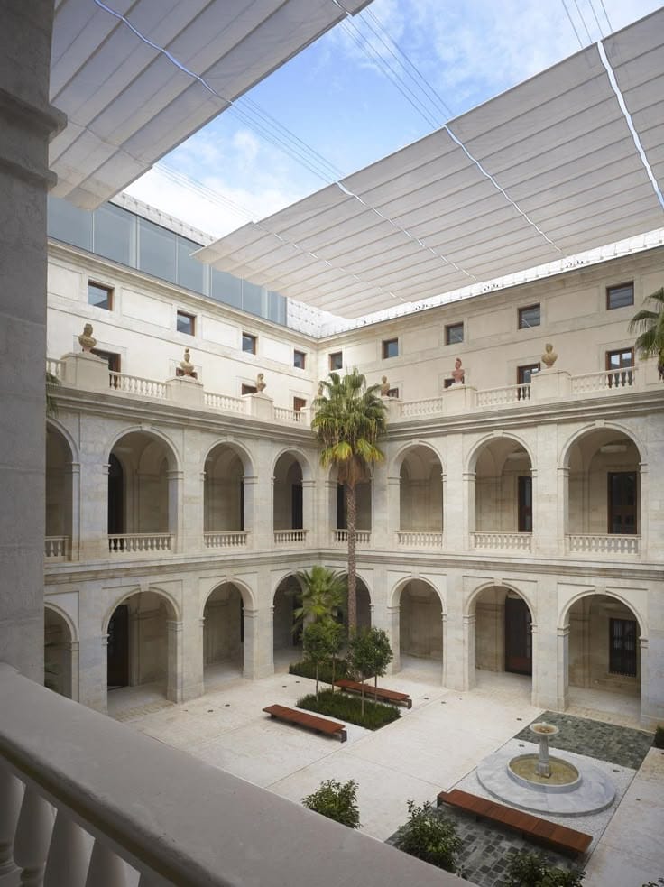 النجم اللامع للمظلات والسواتر | مظلات ملاعب جدة حي الحمراء | تركيب مظلات خارجية للملاعب بجودة عالية وأسعار تنافسية