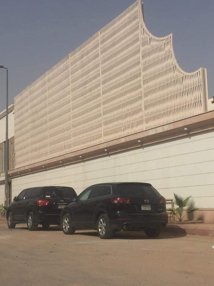 WhatsApp Image 2025-12-22 at 5.20.03 PM (1) النجم اللامع للمظلات والسواتر | تركيب سواتر جدة في حي الحمراء | سواتر احواش | سواتر منزلية جدة