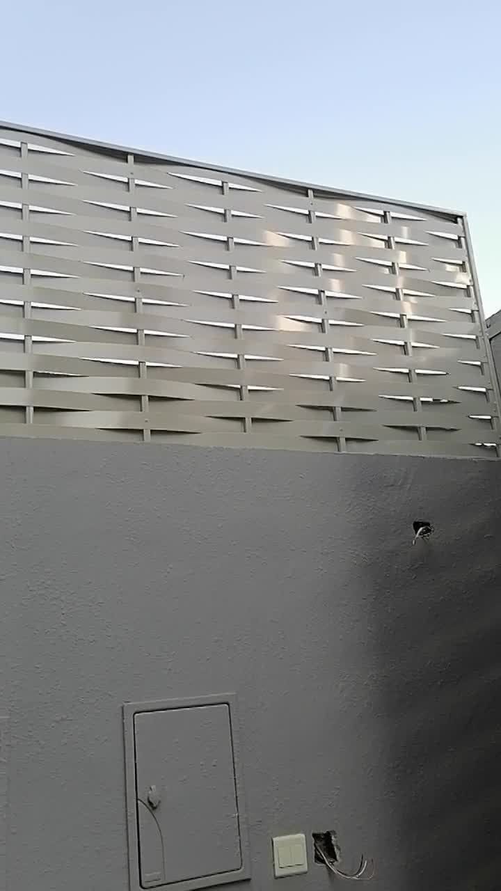 WhatsApp Image 2025-12-22 at 5.28.02 PM النجم اللامع للمظلات والسواتر | تركيب سواتر جدة في حي الحمراء | سواتر احواش | سواتر منزلية جدة