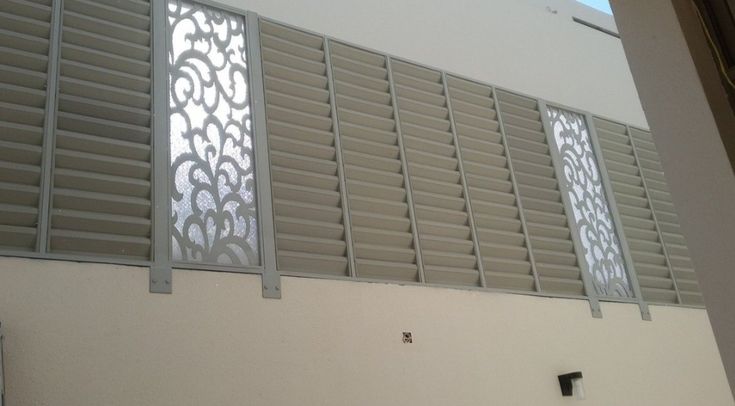 WhatsApp Image 2025-12-22 at 5.33.30 PM النجم اللامع للمظلات والسواتر | تركيب سواتر جدة في حي الحمراء | سواتر احواش | سواتر منزلية جدة