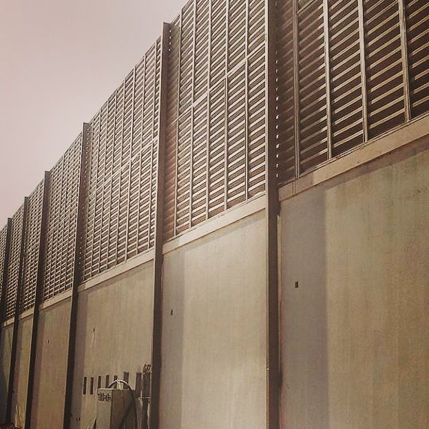 WhatsApp Image 2025-12-22 at 5.33.33 PM (1) النجم اللامع للمظلات والسواتر | تركيب سواتر جدة في حي الحمراء | سواتر احواش | سواتر منزلية جدة