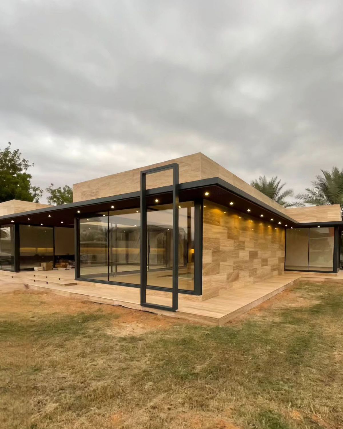 النجم اللامع للمظلات والسواتر | مجالس خارجية جدة في حي البساتين | تركيب ملاحق ساندوتش بانل واسمنت بورد