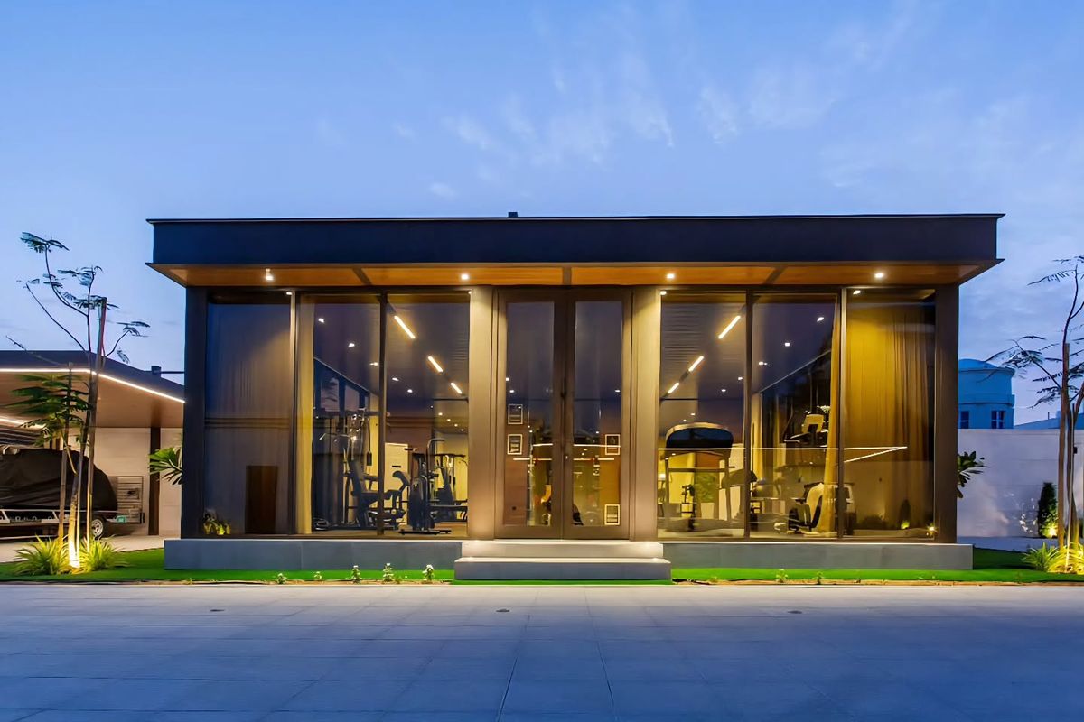 النجم اللامع للمظلات والسواتر | مجالس خارجية جدة في حي البساتين | تركيب ملاحق ساندوتش بانل واسمنت بورد