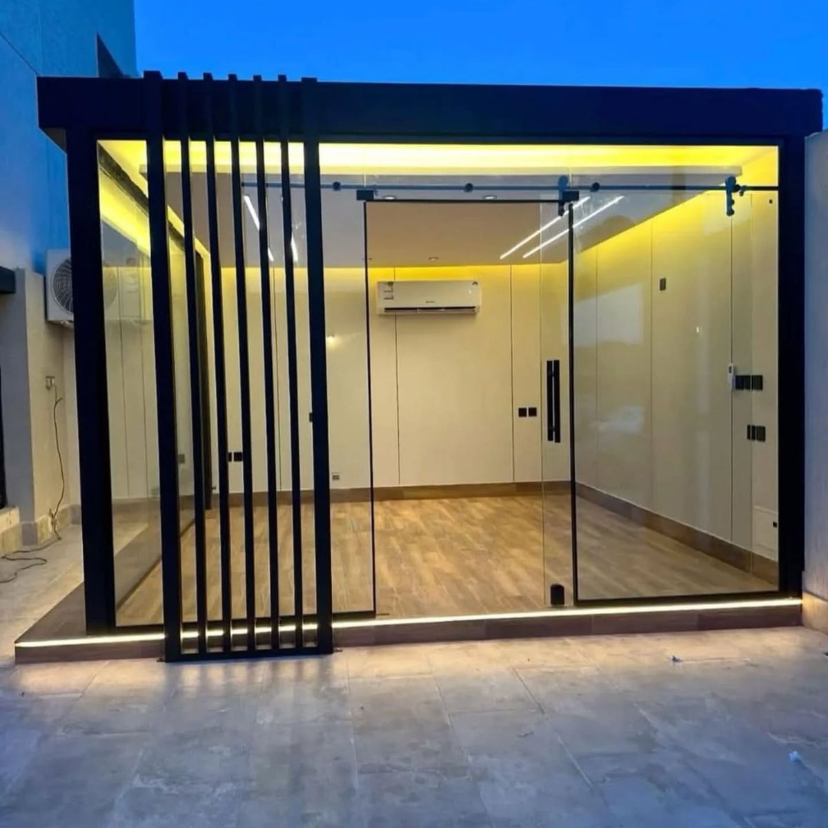 النجم اللامع للمظلات والسواتر | مجالس خارجية جدة في حي البساتين | تركيب ملاحق ساندوتش بانل واسمنت بورد