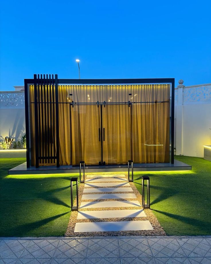 النجم اللامع للمظلات والسواتر | مجالس خارجية جدة في حي البساتين | تركيب ملاحق ساندوتش بانل واسمنت بورد